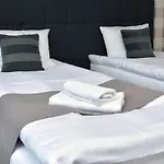 Bed and Breakfast 51
