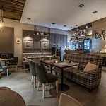 51 Bed and Breakfast 4*