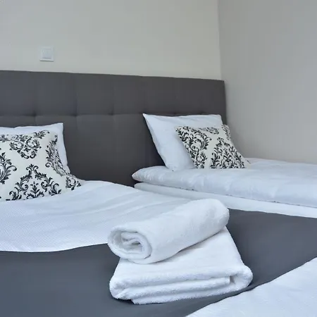 51 Bed & Breakfast