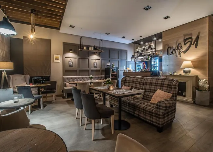 51 ベッド・アンド・ブレックファスト 4*